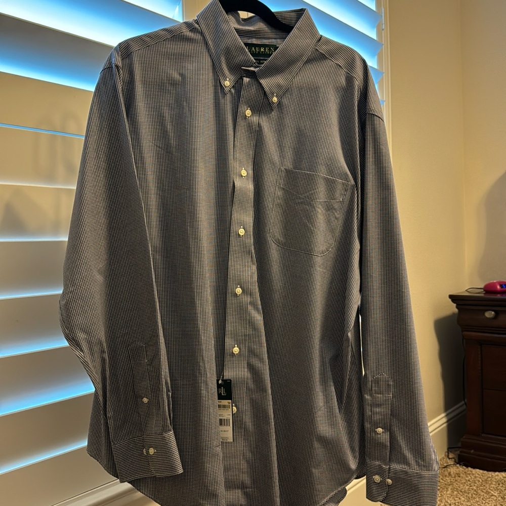 Ralph Lauren men’s dress shirt. No iron. 100% cotton. NWT.